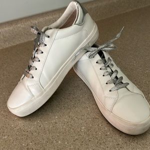 Vintage Havana women’s sneakers excellent used condition (as in wore 2-3 times)